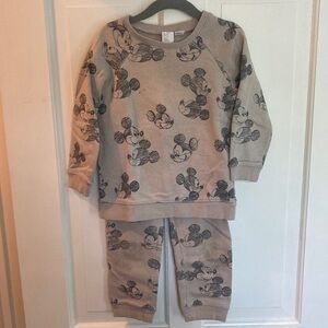H&M 4T Mickey Disney Gray Knit Sweater set with pants. Slight wear pictured
